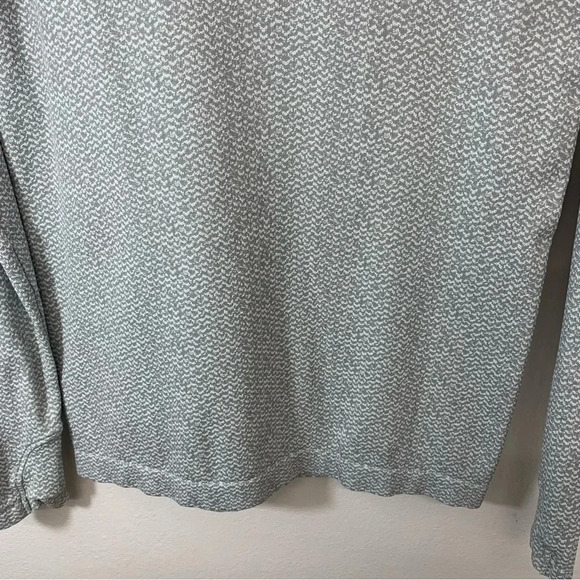 Athleta Base Layer Top M Turtleneck Hood Gray Activewear Casual Travel Work - Picture 3 of 9